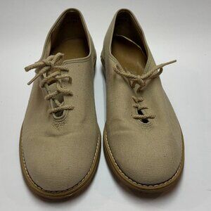 Freddie's Women's 8.5 Tan Canvas Lace Up Flats